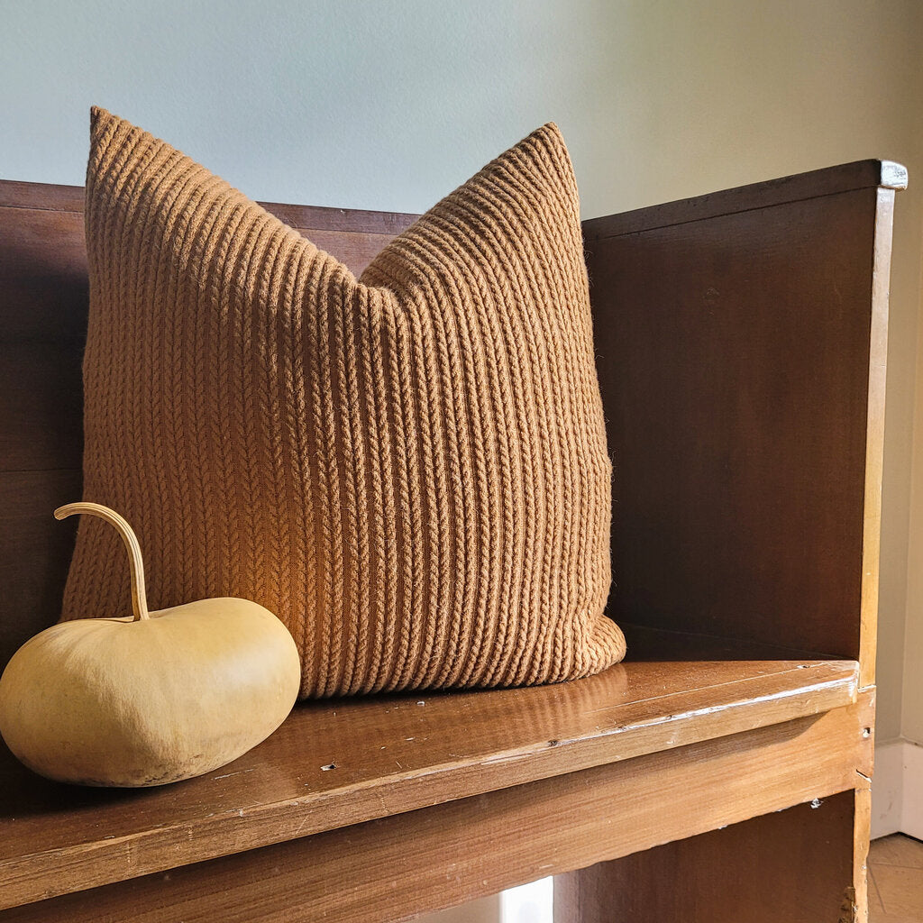 TERRACOTTA KNIT PILLOW (2 OPTIONS)