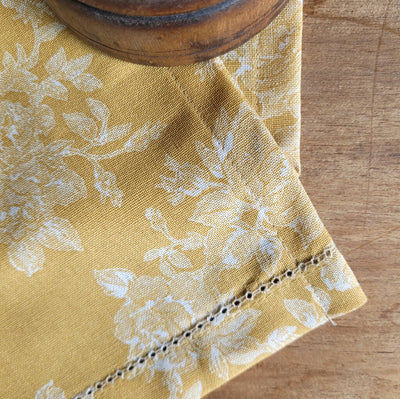 HANDMADE FLORAL MUSTARD RUNNER (15*84)